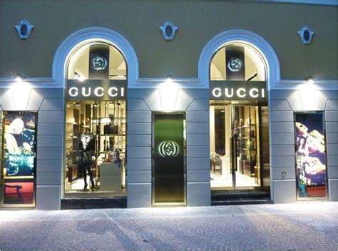 gucci varese lavora con noi|gucci outlet job.